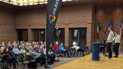 Herr Uptmoor während des Vortrages