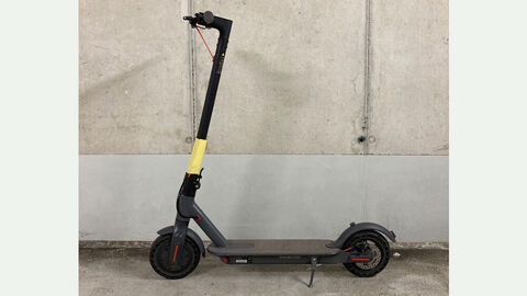  E-Scooters der Marke iWheels