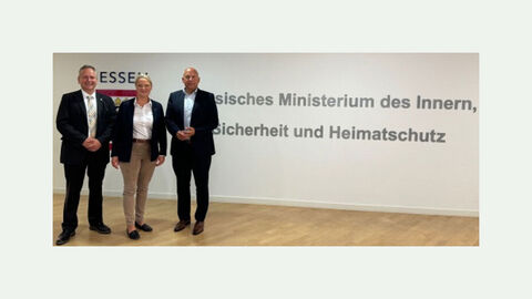 Ansprechpartner der Polizei Hessen mit Innenminister Roman Poseck