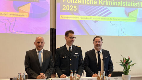 Veröffentlichung Polizeiliche Kriminalstatistik 2025, v.l.: Herr Poseck, Herr Paschek, Herr Muth