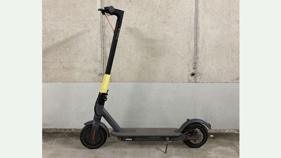  E-Scooters der Marke iWheels