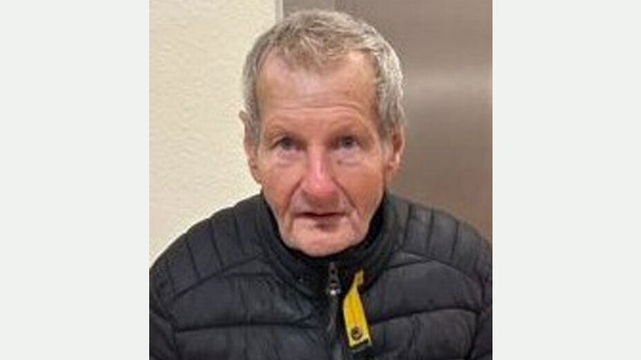 Vermisste männliche Person mit kurzen grauen Haaren und dunkler Steppjacke